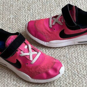 NIKE Air Max Oketo Girl's size 13C Child Pink Blast Sneakers Shoes CK1756-600